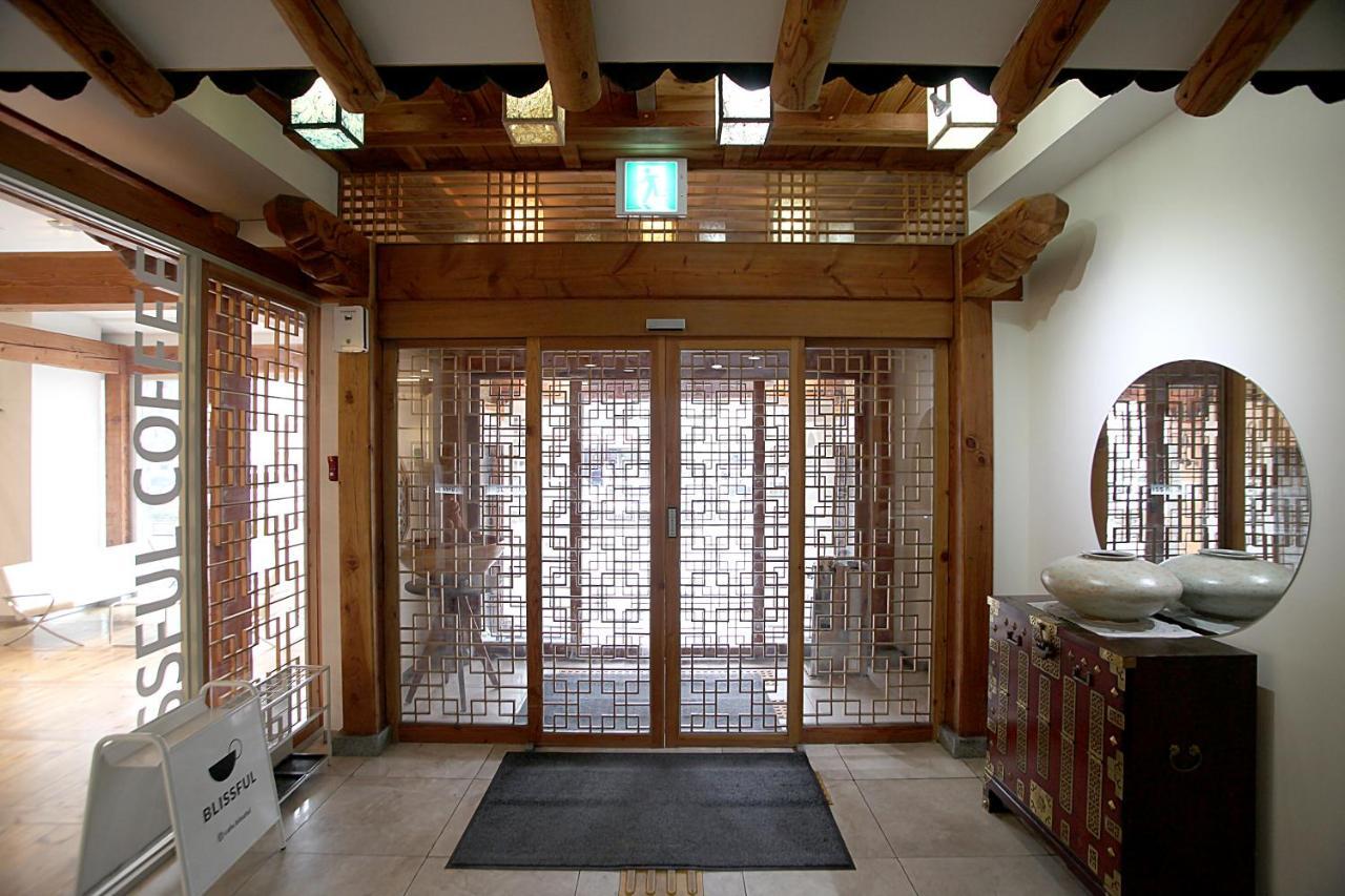 Jeonju Hanok Taejogung Hotel ภายนอก รูปภาพ